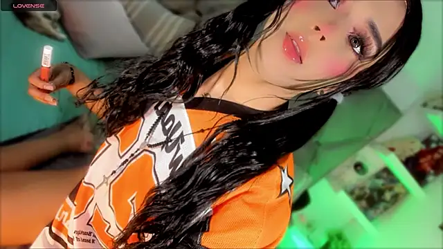 yaneycam online show from April 2026 06:09:01 AM