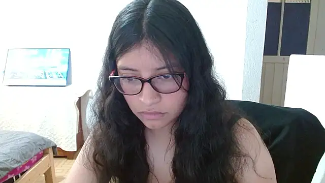 Snapshot of saralo__ chatting on March 2026 06:07:02 PM saralo online show from March 2026 06:07:02 PM