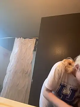 sluttypumpkin online show from November 2025 05:48:01 PM