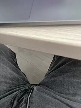 Snapshot of littletoy64 chatting on March 2026 01:15:01 PM littletoy64 online show from March 2026 01:15:01 PM