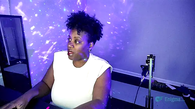 lovelyenigma365 online show from February 2026 01:25:02 AM