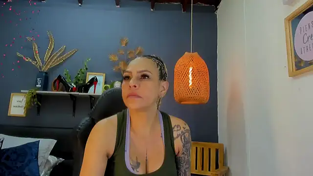 yessila parker online show from July 2026 08:39:02 AM
