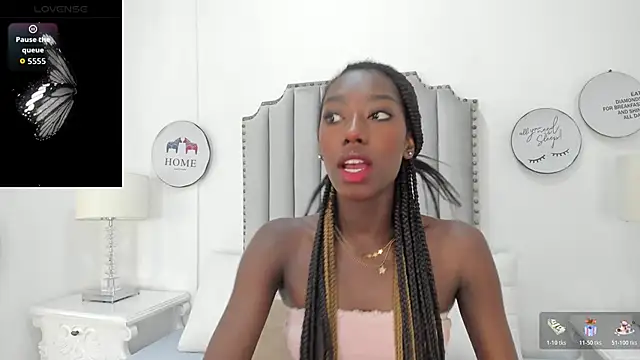 SamantaMarquez online show from November 2025 08:00:01 PM