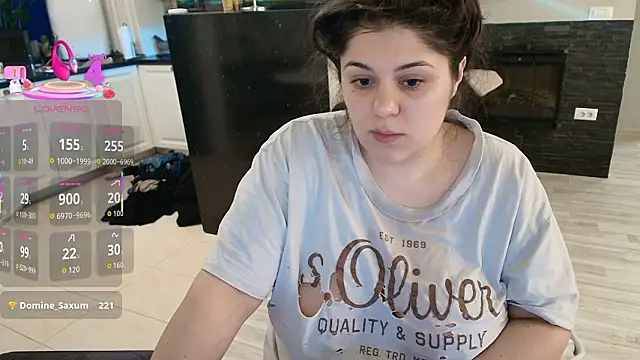 Layla- online show from March 2026 10:42:01 AM