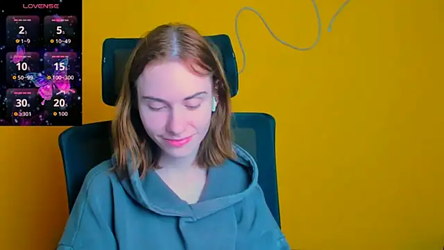 Fiona Night online show from April 2026 01:41:01 PM