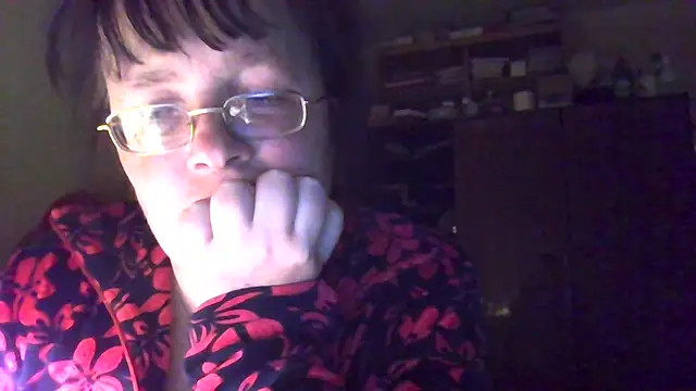 Queen-Elizabeth-25 online show from March 2025 07:32:01 PM