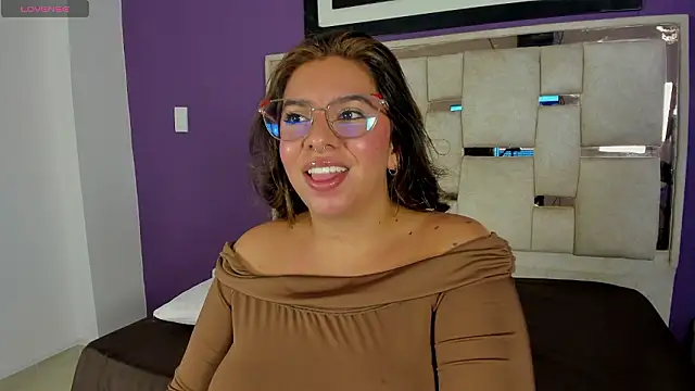 emilyy cooperr online show from March 2026 12:22:01 PM