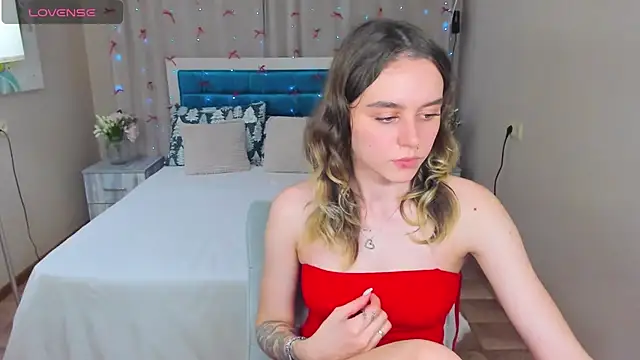 EmelyMason online show from December 2025 01:50:02 PM