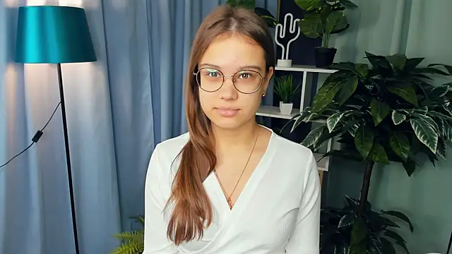 GarynFeltham online show from March 2025 10:56:02 AM