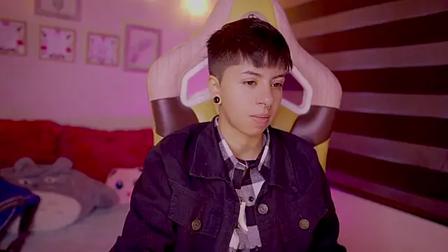 tommy blue online show from March 2025 12:39:01 PM