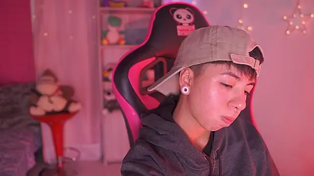 tommy blue online show from March 2026 01:54:02 AM