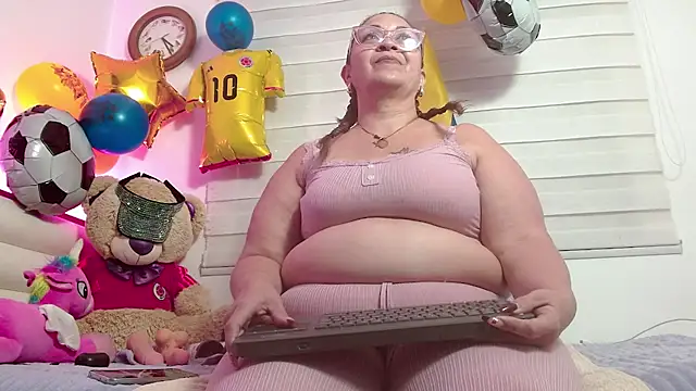 Snapshot of scarlettbooty chatting on July 2026 01:38:01 PM scarlettbooty online show from July 2026 01:38:01 PM
