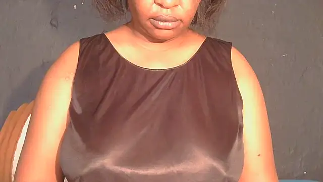 Snapshot of ebony_rose11 chatting on June 2026 06:37:02 AM ebony rose11 online show from June 2026 06:37:02 AM