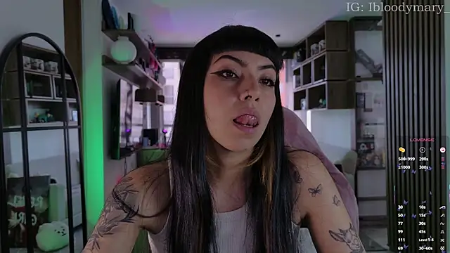 Saraa Desiree online show from June 2026 07:59:01 PM