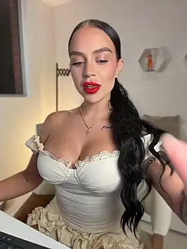 ValentinaMilann online show from May 2026 12:51:02 AM