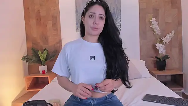 Snapshot of isabella_winkler chatting on July 2026 11:14:01 AM isabella winkler online show from July 2026 11:14:01 AM