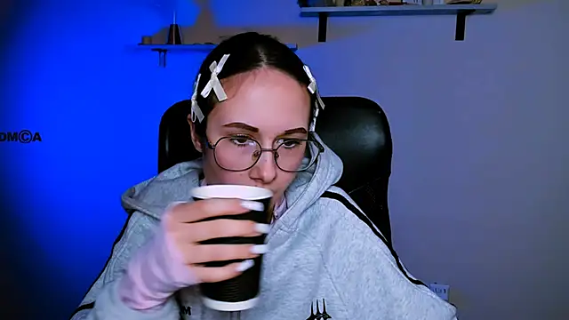 Snapshot of mona_cloud chatting on January 2026 08:29:01 PM mona cloud online show from January 2026 08:29:01 PM