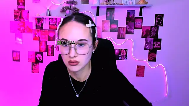 Snapshot of mona_cloud chatting on March 2026 08:15:02 PM mona cloud online show from March 2026 08:15:02 PM