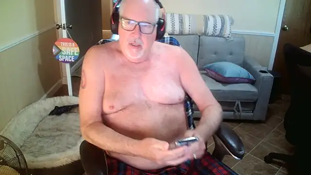 superbearboss online show from April 2026 03:09:01 PM