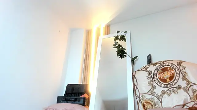 Alexa Bravva online show from April 2026 04:24:02 AM