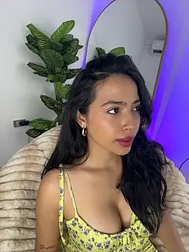  Emily Thompson  online show from June 2026 04:26:01 AM