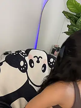  Emily Thompson  online show from July 2026 12:28:01 AM