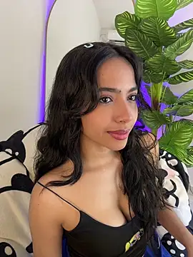 Emily Thompson  online show from July 2026 03:37:01 AM