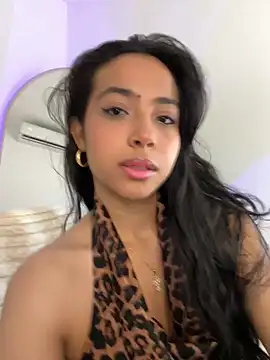  Emily Thompson  online show from July 2026 12:39:02 AM