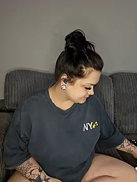 Saucy-Serenity online show from March 2026 11:49:02 AM