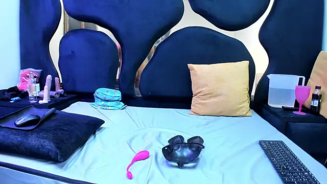 Oriana69  online show from April 2026 02:55:01 AM