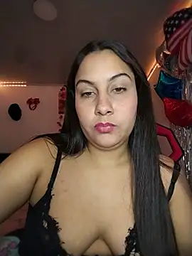 esmeralda jadees online show from July 2026 12:04:02 AM