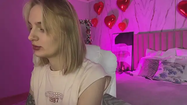  Vikky Moon  online show from March 2026 12:58:02 AM