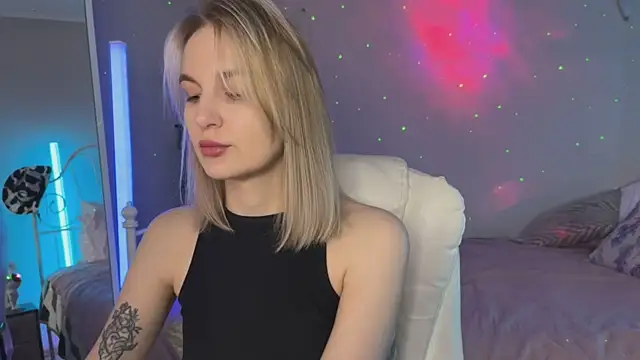  Vikky Moon  online show from June 2026 12:50:02 AM