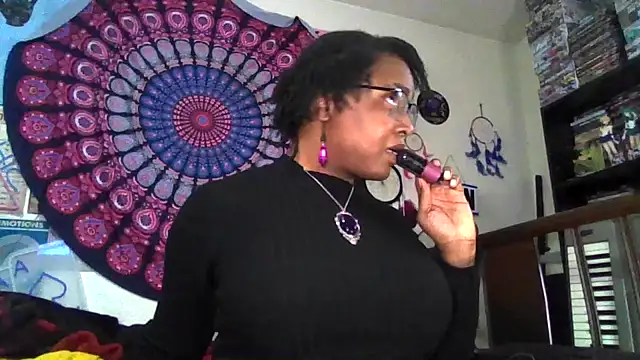 GardeniaFields online show from April 2026 07:02:01 AM