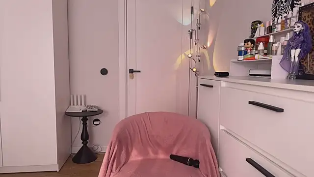 Anna Six online show from April 2026 02:04:02 AM