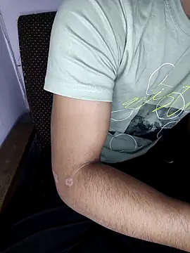 HARSHHU01 online show from April 2026 05:06:01 PM