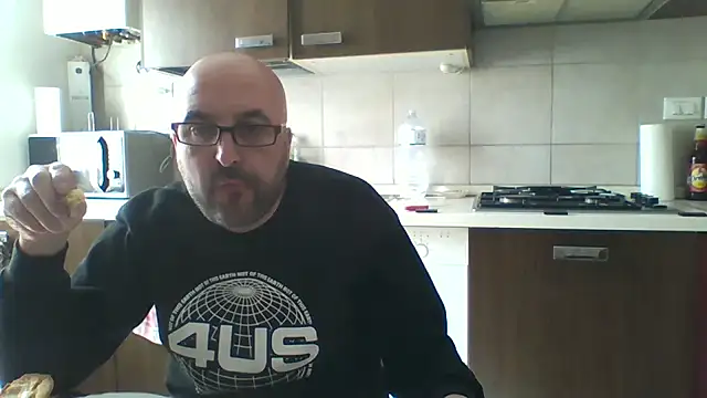 maxxxio12 online show from March 2026 12:21:01 PM