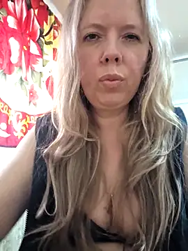 Irina3718 online show from April 2026 03:06:01 PM