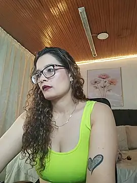 Snapshot of Rose_Thompson1 chatting on July 2026 01:26:01 PM Rose Thompson1 online show from July 2026 01:26:01 PM