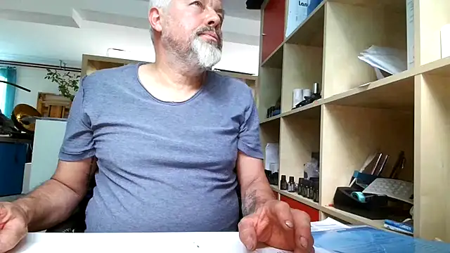 Berg Boy online show from July 2026 12:51:01 PM