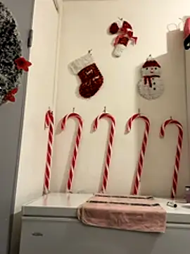 Hugo34bg online show from November 2025 04:59:02 AM