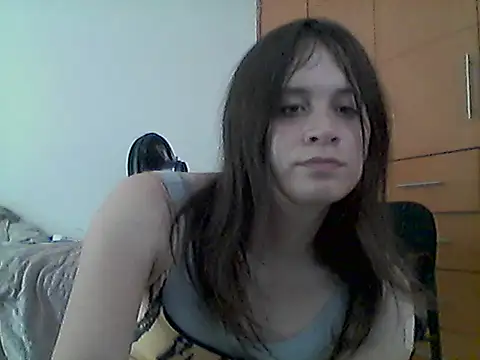 corvineShine16 online show from April 2026 07:40:02 PM