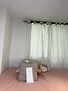 Ivelleee  online show from March 2026 04:46:01 PM