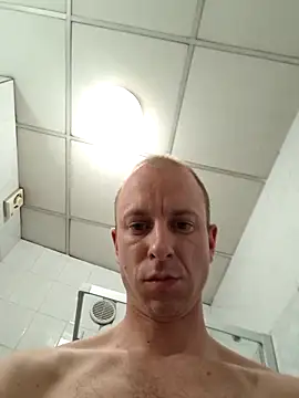 Snapshot of svenpfeifer chatting on March 2025 12:19:02 AM svenpfeifer online show from March 2025 12:19:02 AM