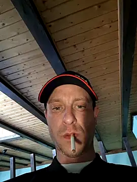 Snapshot of svenpfeifer chatting on March 2025 01:15:01 PM svenpfeifer online show from March 2025 01:15:01 PM