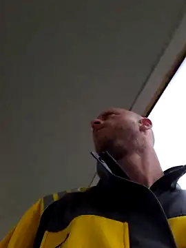 Snapshot of svenpfeifer chatting on October 2025 02:50:01 PM svenpfeifer online show from October 2025 02:50:01 PM