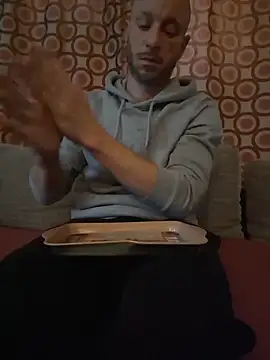 Snapshot of svenpfeifer chatting on November 2025 02:06:02 PM svenpfeifer online show from November 2025 02:06:02 PM