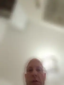 Snapshot of svenpfeifer chatting on April 2026 09:26:02 PM svenpfeifer online show from April 2026 09:26:02 PM