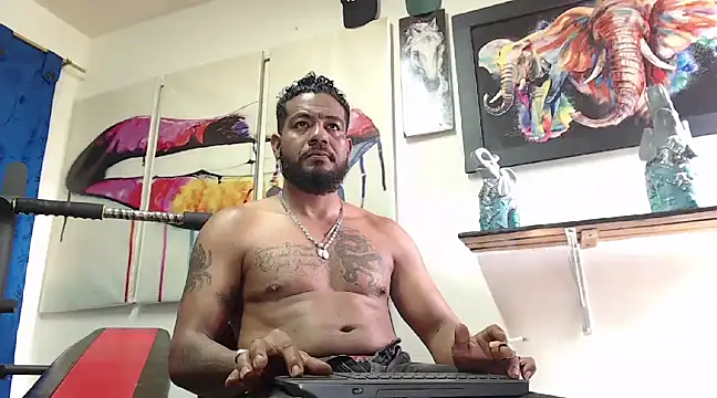 BladeFoxxx1 online show from March 2025 07:17:01 PM