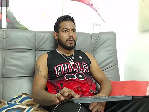 BladeFoxxx1 online show from September 2025 10:28:02 AM